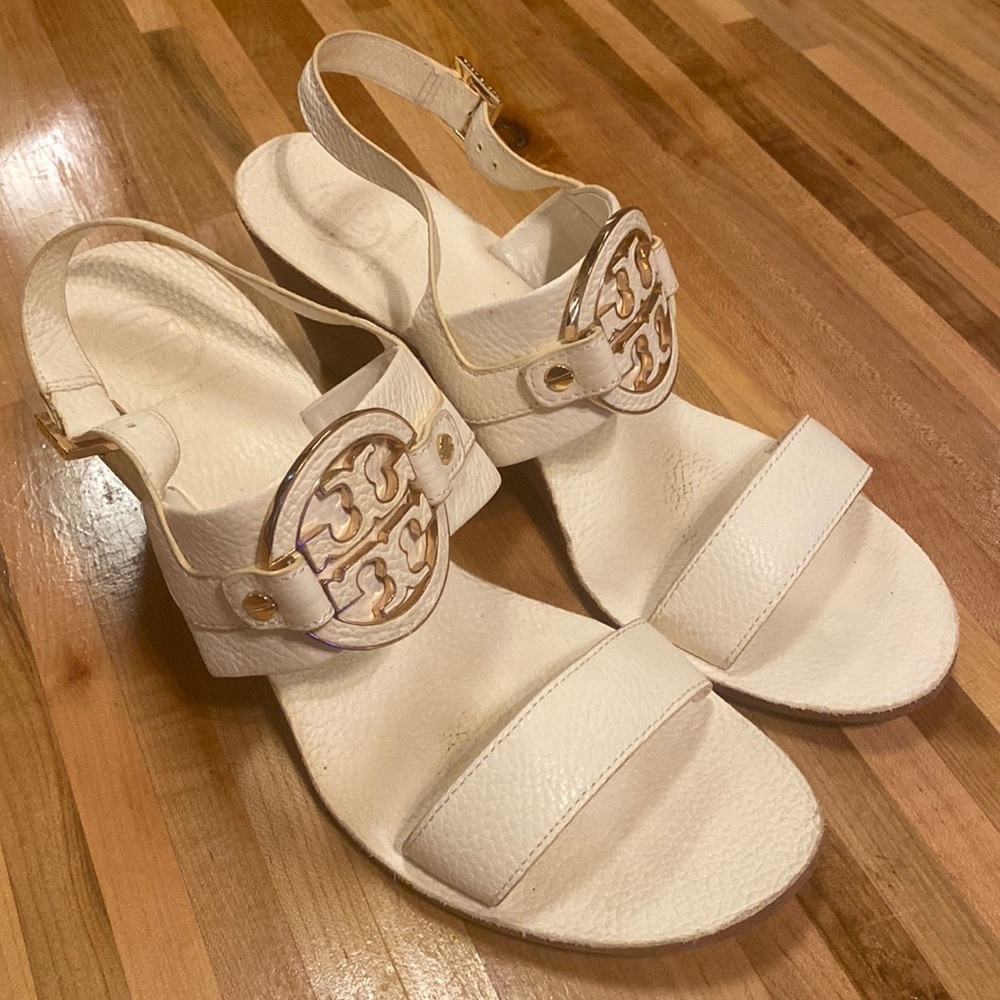 Tory Burch Wedge Size 11